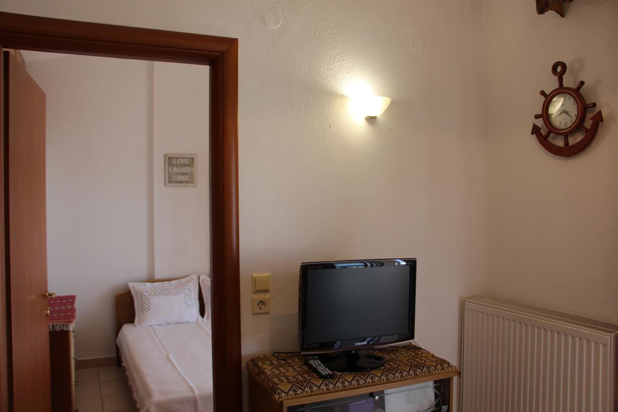 Matina'S Apartments Prinos  Phòng bức ảnh