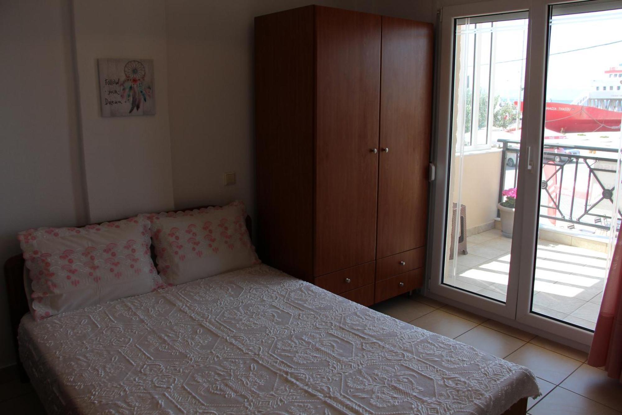Matina'S Apartments Prinos  Phòng bức ảnh