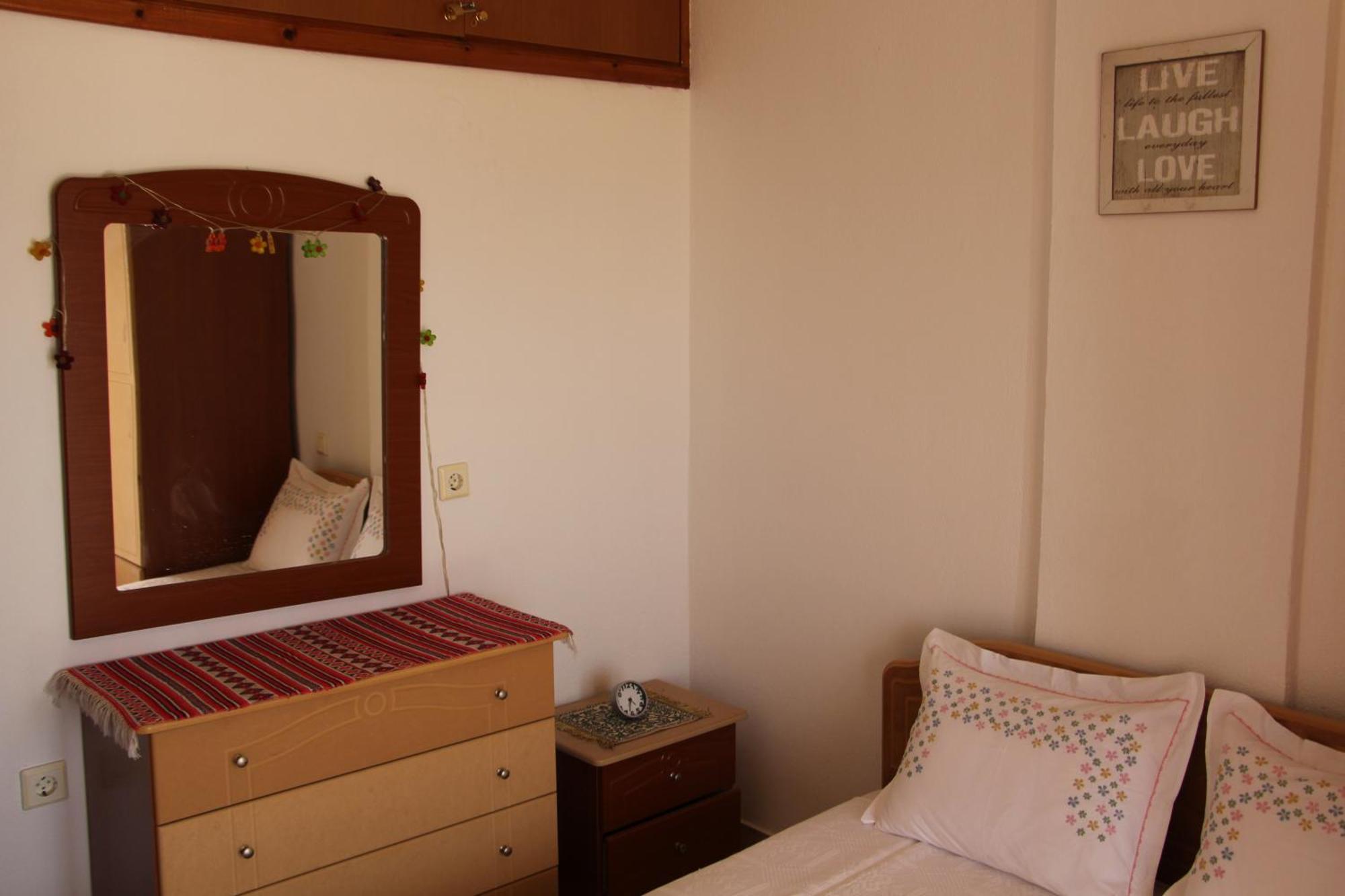 Matina'S Apartments Prinos  Phòng bức ảnh